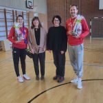Handballtrainer und Lehrerinnen