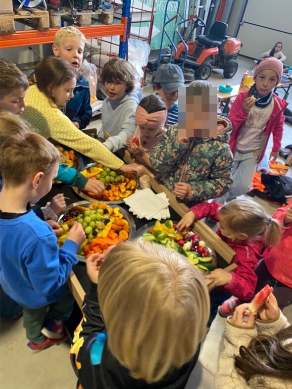 Buffet mit Obst und Gemüse